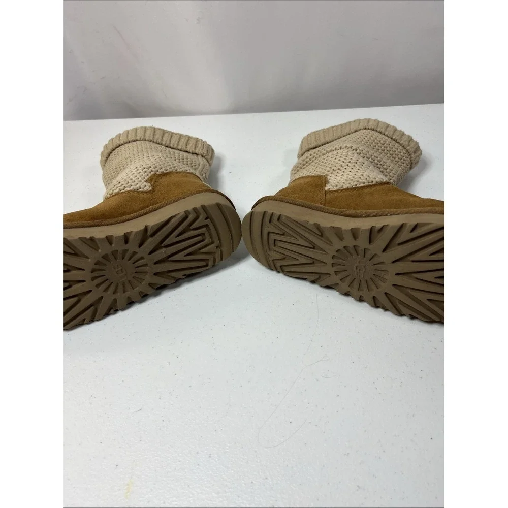 UGGs Tan Upper Knit Sweater Foldover‎ Cuff Size 5